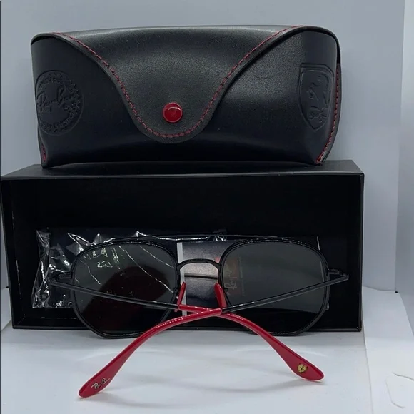 BNIB Never Worn Rayban Ferrari Scuderia Rb3748 - Picture 4 of 8
